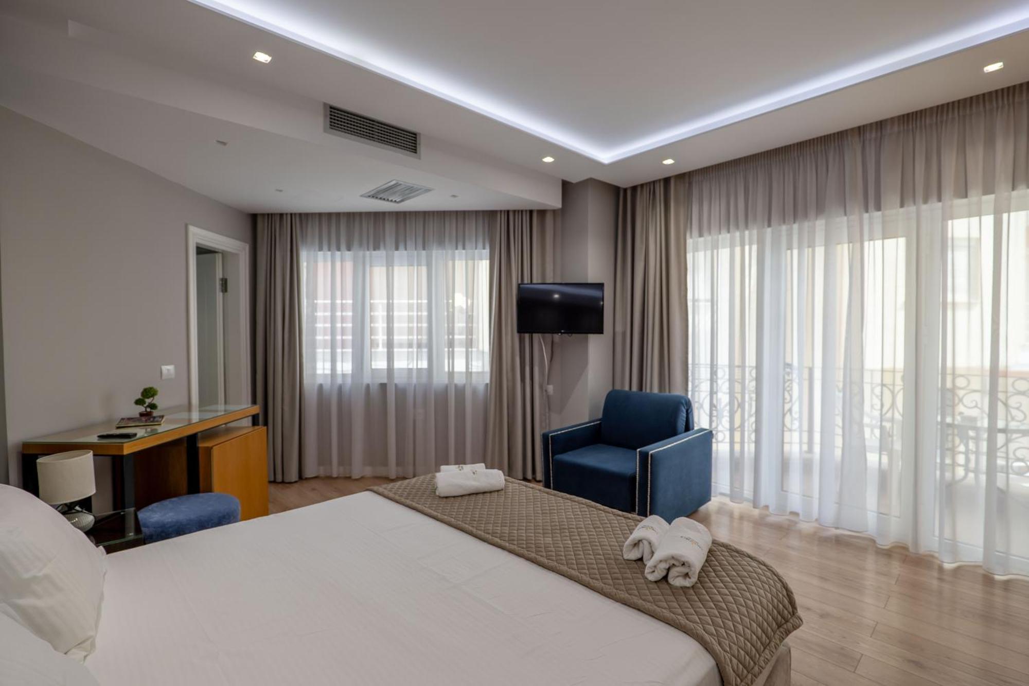 סרנדה Ami Mar Hotel מראה חיצוני תמונה