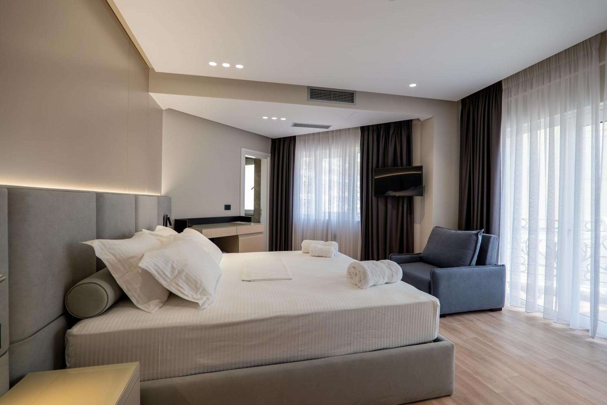 סרנדה Ami Mar Hotel מראה חיצוני תמונה