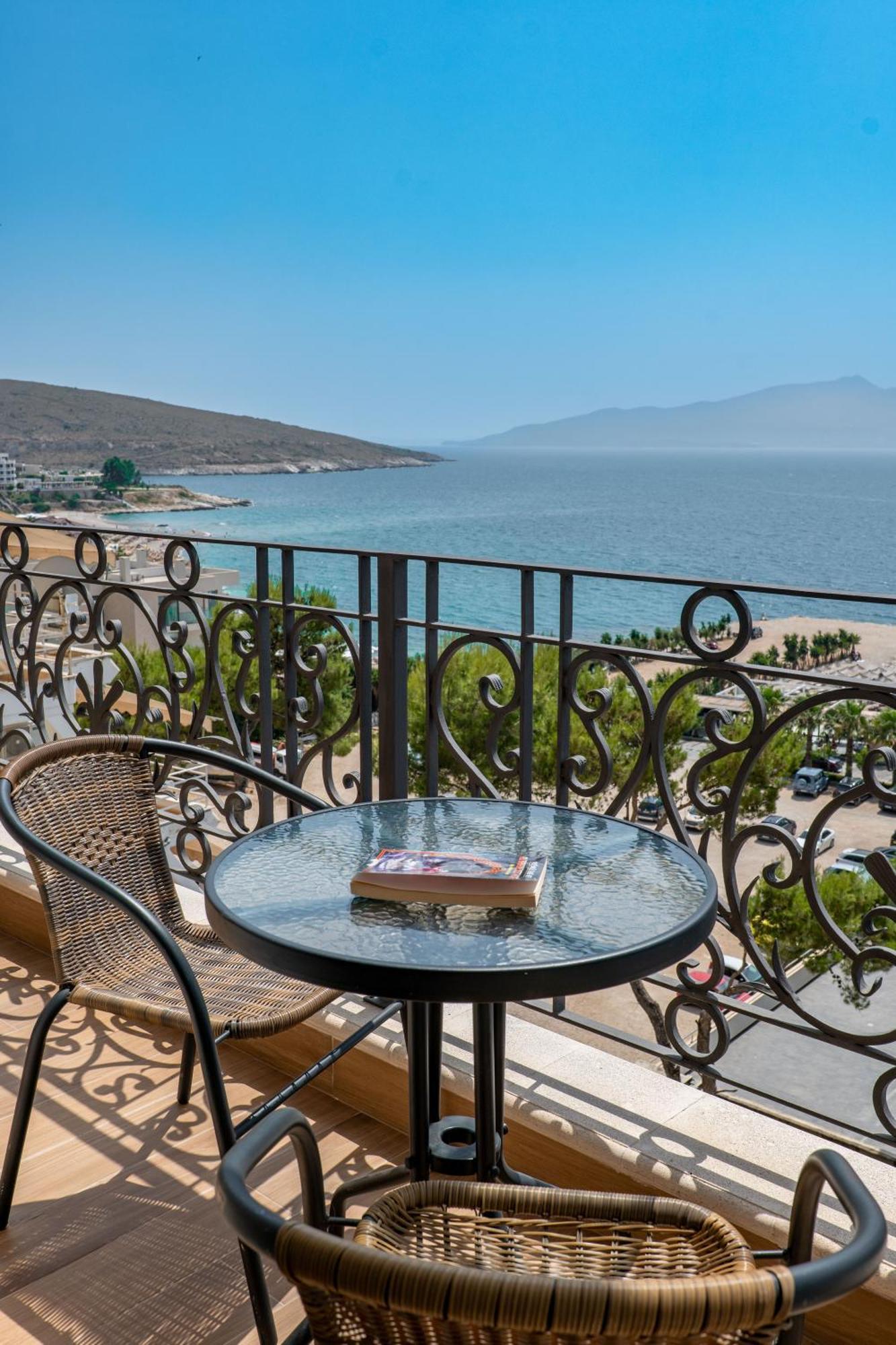 סרנדה Ami Mar Hotel מראה חיצוני תמונה