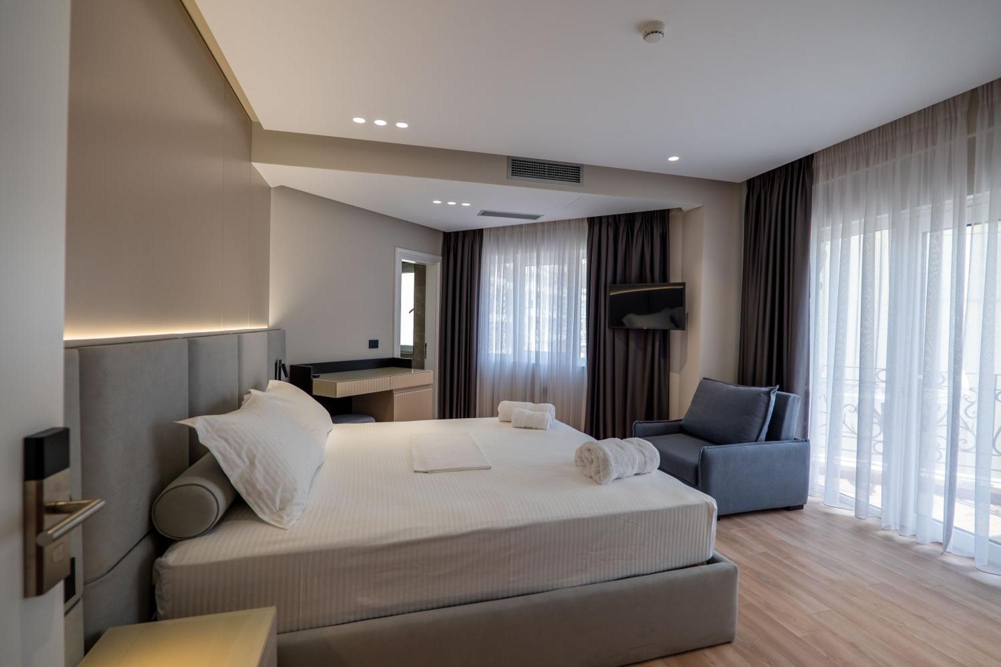 סרנדה Ami Mar Hotel מראה חיצוני תמונה