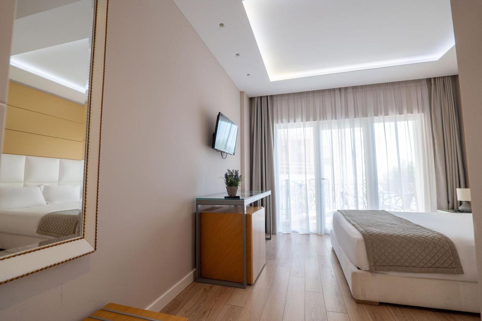 סרנדה Ami Mar Hotel מראה חיצוני תמונה